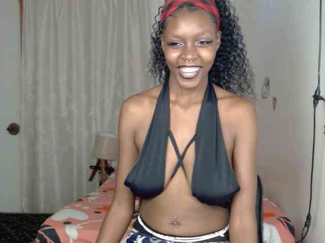 BellaLyna webcam