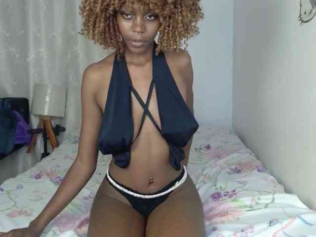 BellaLyna webcam