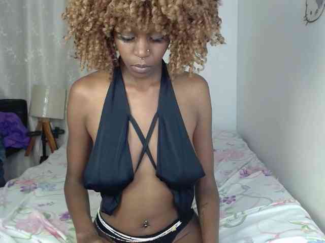 BellaLyna webcam