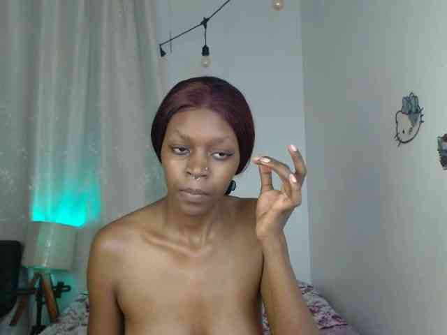 BellaLyna webcam