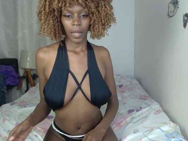 BellaLyna webcam