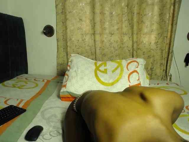 BellaLyna webcam