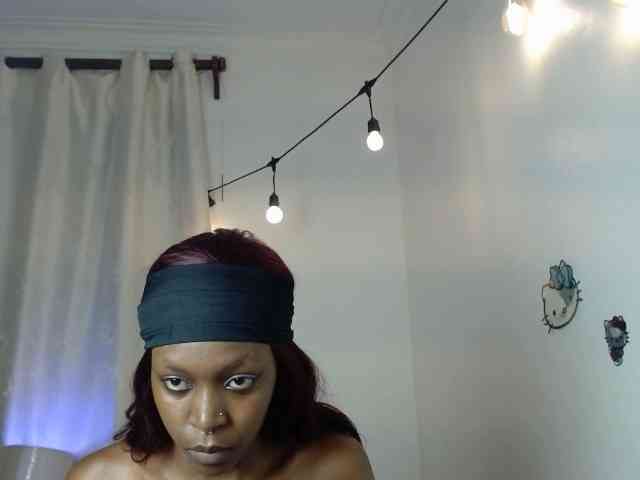 BellaLyna webcam
