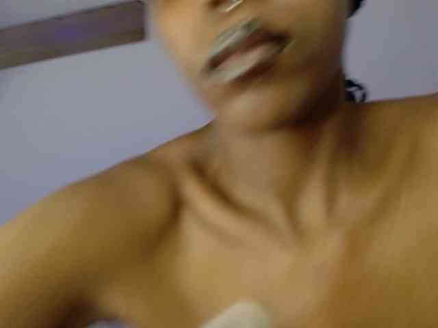 BellaLyna webcam