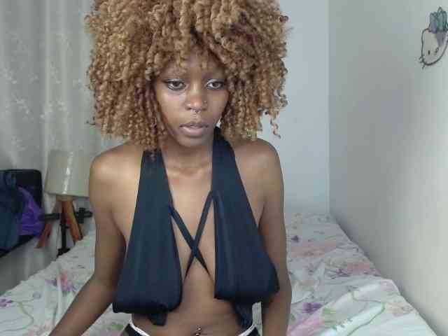 BellaLyna webcam