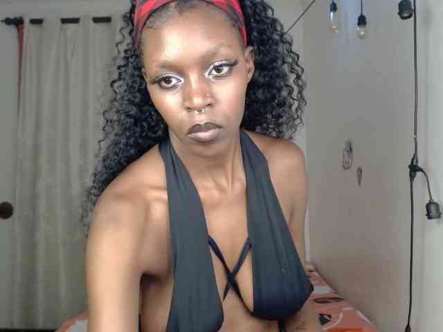 BellaLyna webcam