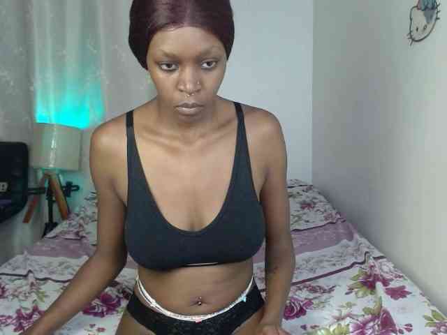 BellaLyna webcam