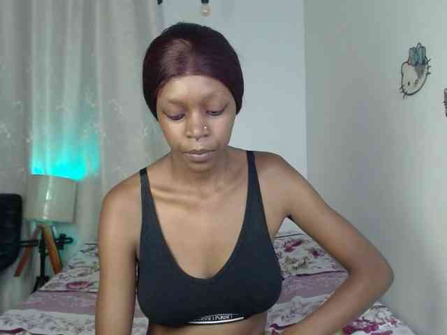 BellaLyna webcam