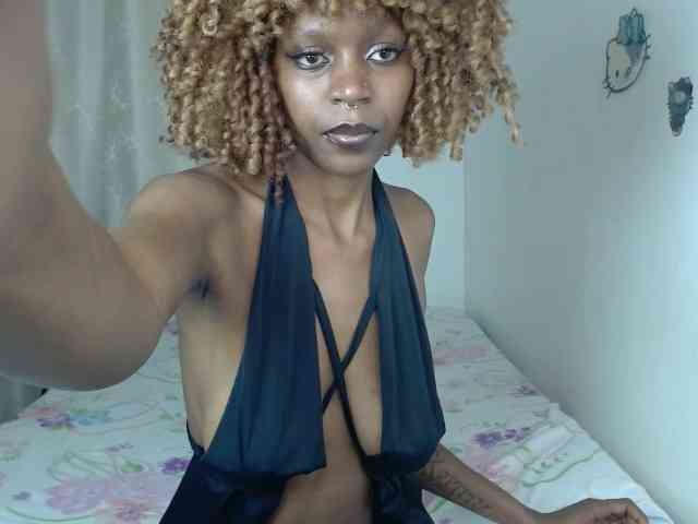 BellaLyna webcam