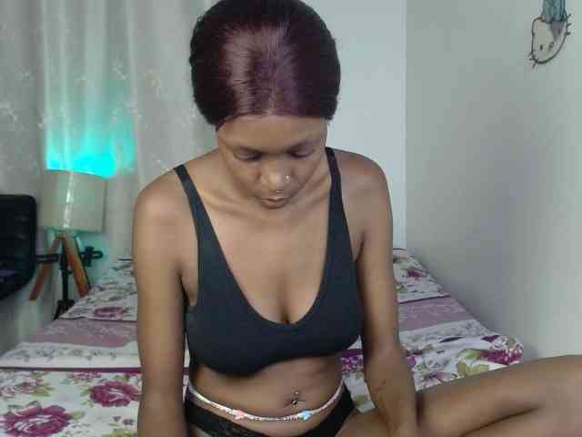 BellaLyna webcam