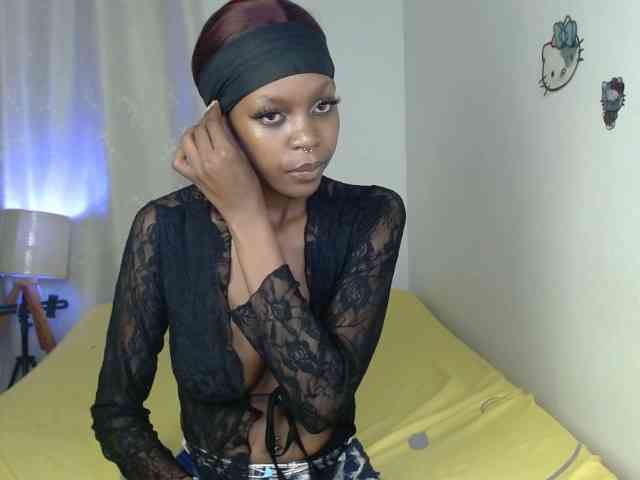BellaLyna webcam