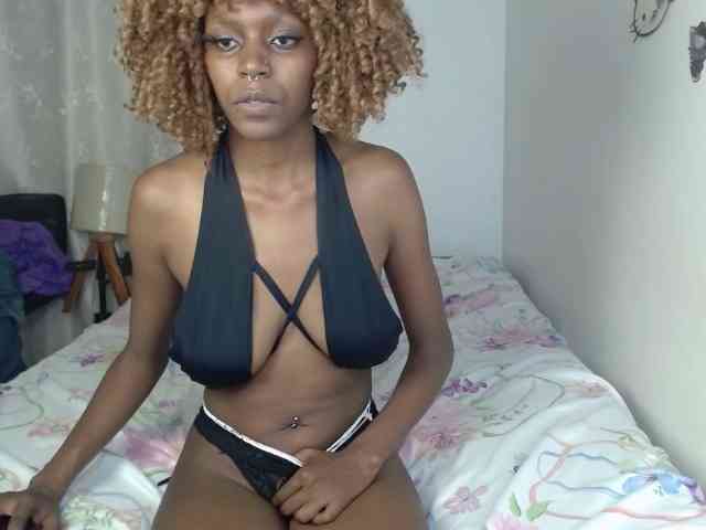 BellaLyna webcam