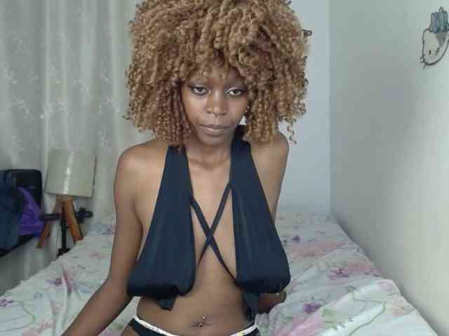 BellaLyna webcam