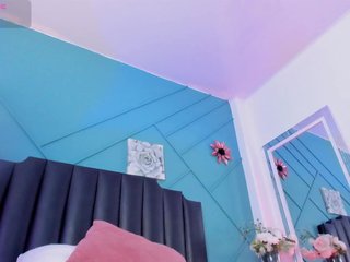 MiluVega Porn Show