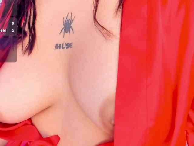 MiluVega Live Webcam on BongaCams