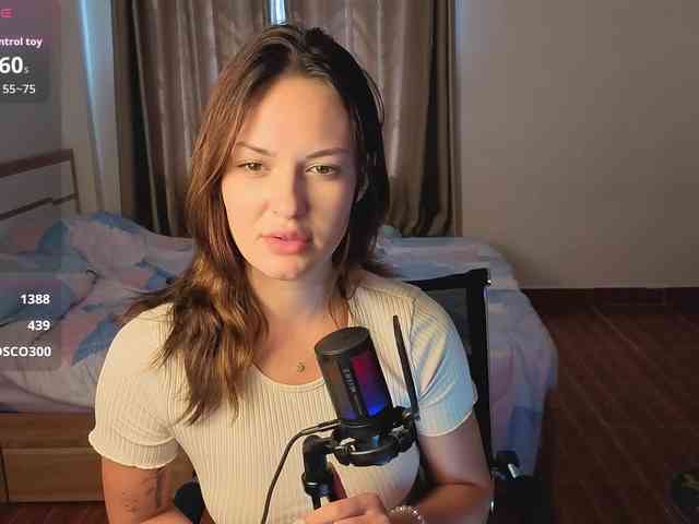 mmilaniia webcam