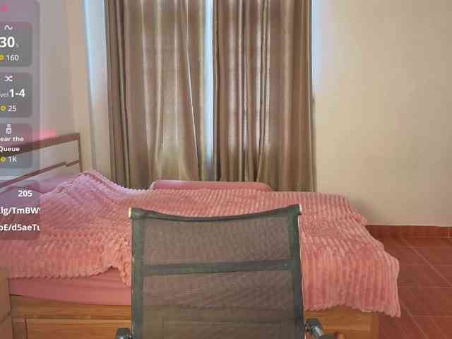 mmilaniia webcam