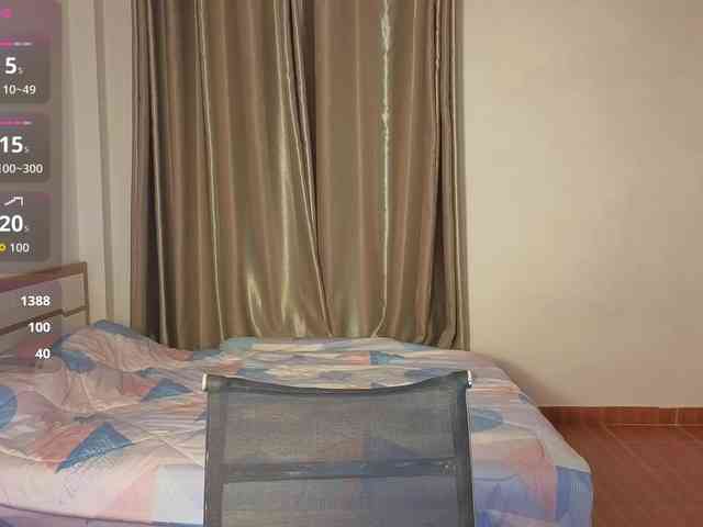 mmilaniia webcam