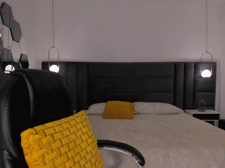 MiaSilvaX Porn Show