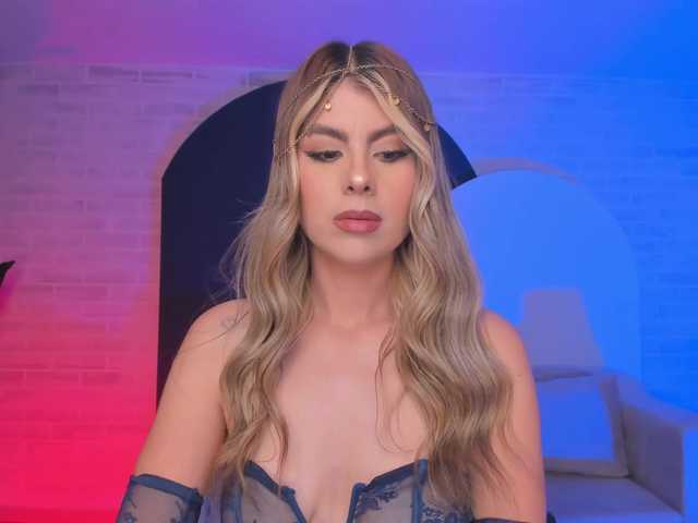 MiaSilvaX live webcam show