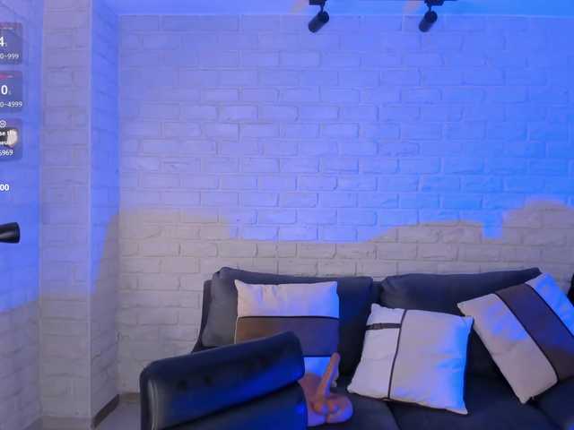 MiaSilvaX live webcam show