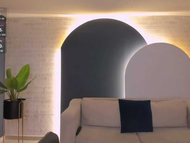MiaSilvaX live cam on BongaCams