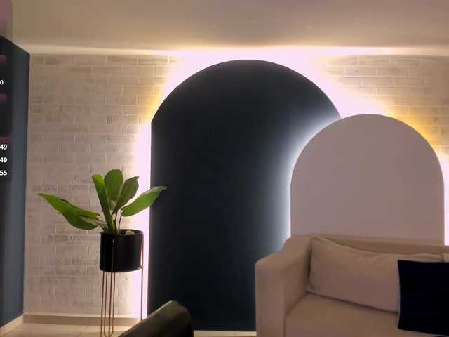 MiaSilvaX's BongaCams show and profile