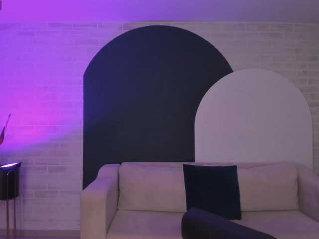 MiaSilvaX live webcam show