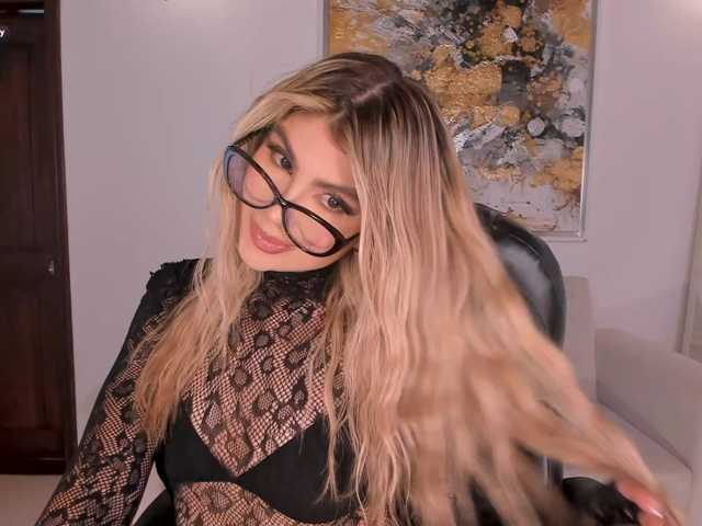 MiaSilvaX live cam on BongaCams