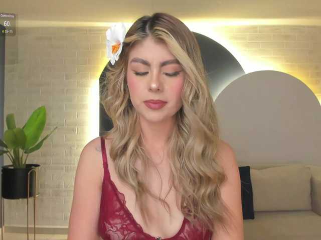 MiaSilvaX live cam on BongaCams