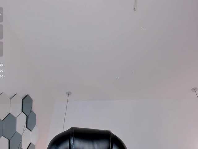 MiaSilvaX live cam on UnifiedCams