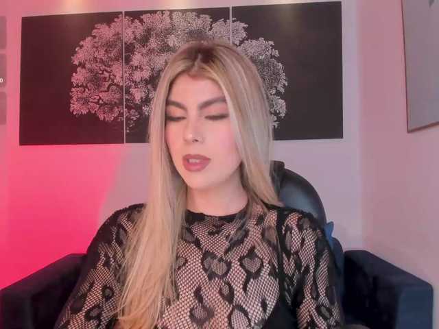 MiaSilvaX live cam on BongaCams