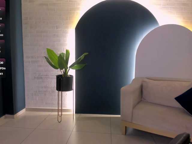 MiaSilvaX's BongaCams show and profile