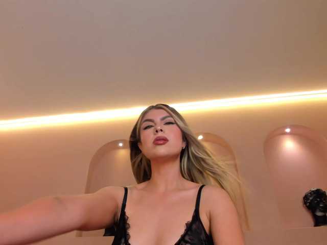 MiaSilvaX live cam on BongaCams