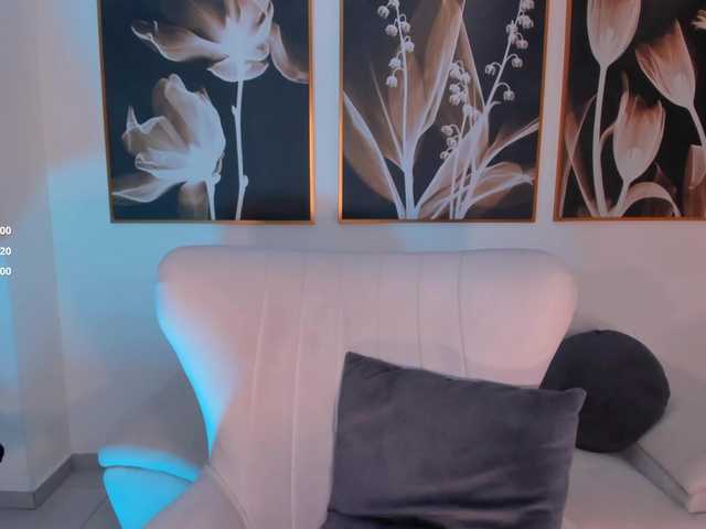 MiaSilvaX live cam on BongaCams