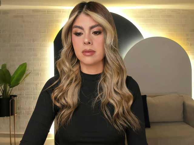 MiaSilvaX live webcam show