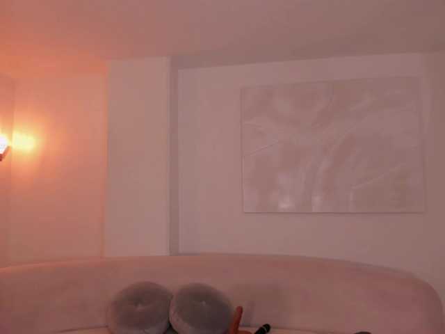 MiaSilvaX live cam on BongaCams