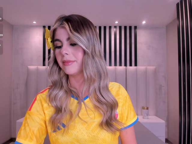 MiaSilvaX live cam on BongaCams
