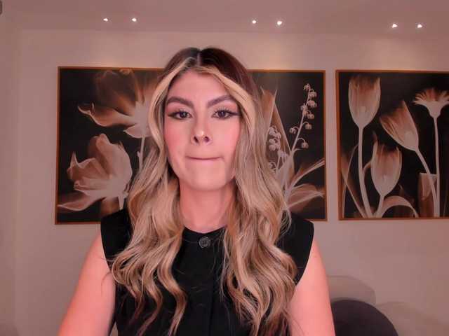 MiaSilvaX live cam on BongaCams