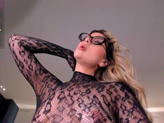 MiaSilvaX's BongaCams show and profile