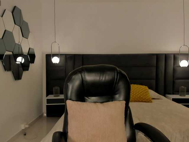 MiaSilvaX live cam preview