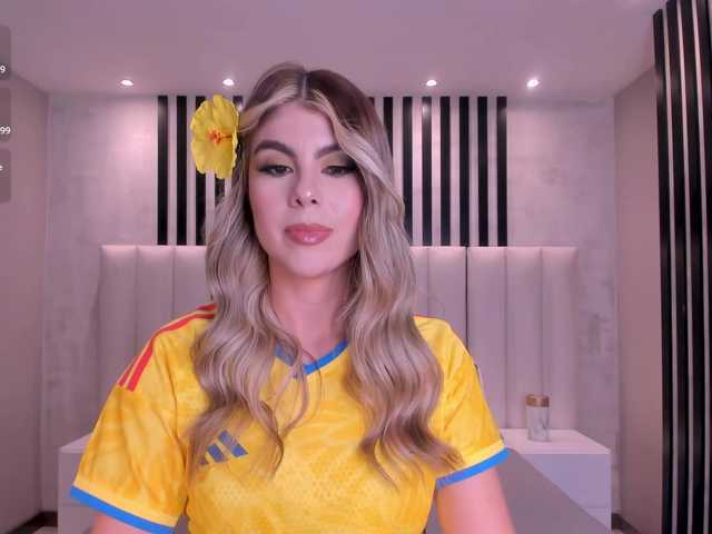 MiaSilvaX live cam on BongaCams