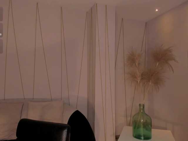 PaulineSanz live cam on BongaCams