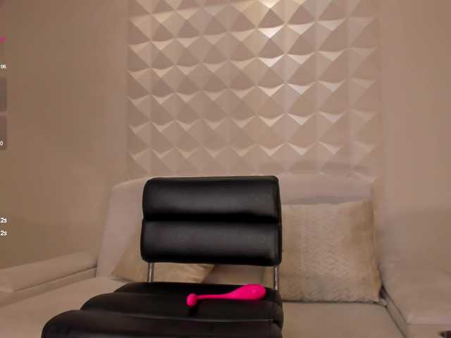PaulineSanz live cam on BongaCams