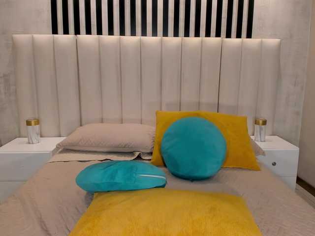 PaulineSanz live cam on BongaCams