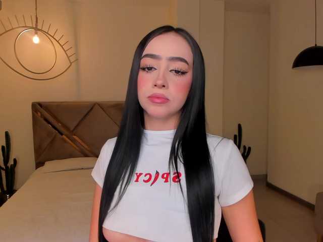 PaulineSanz live cam on BongaCams