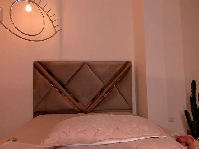 PaulineSanz live cam on BongaCams
