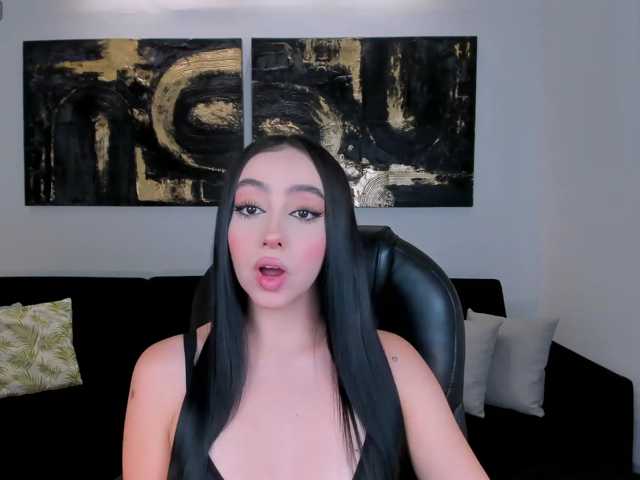 PaulineSanz live cam on BongaCams