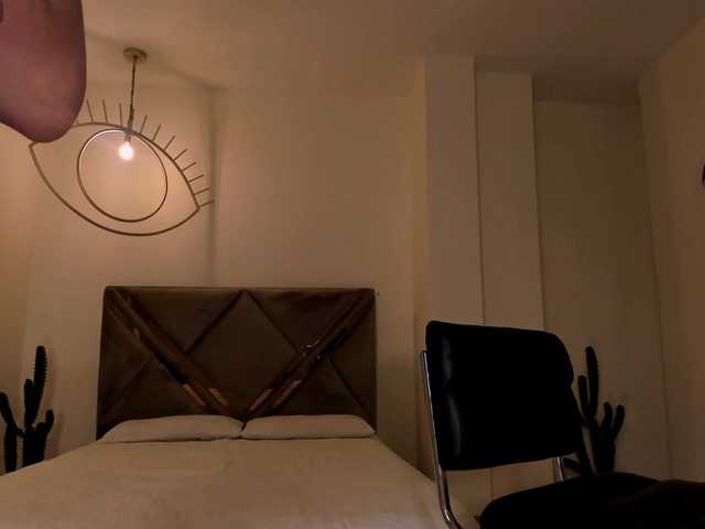 PaulineSanz live cam on BongaCams