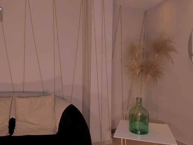 PaulineSanz live cam on BongaCams